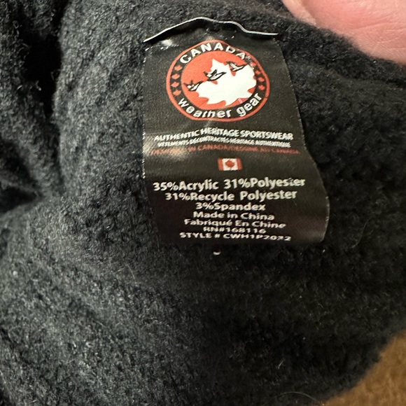 NWT Canada goose hat/ unisex - Picture 4 of 5